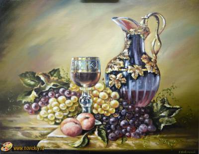 Виноград на столе